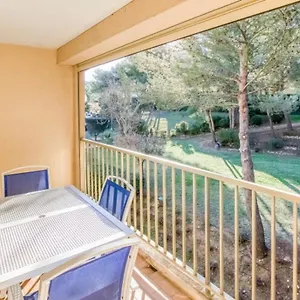 Flat With Swimming Pool Near The Appartement
